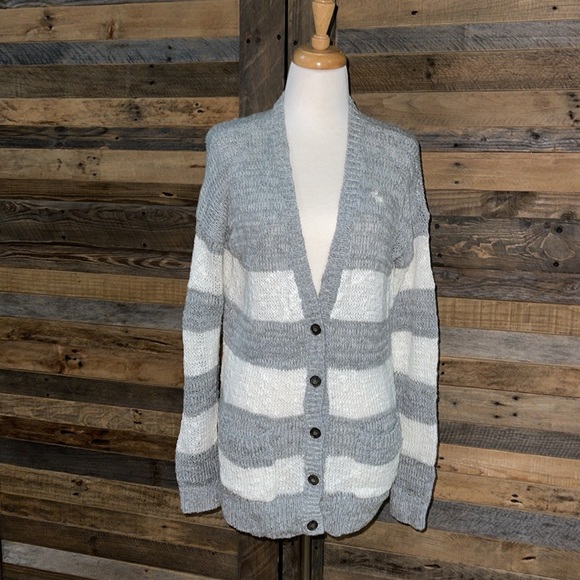 Abercrombie & Fitch Oversized Cardigan - Picture 1 of 7